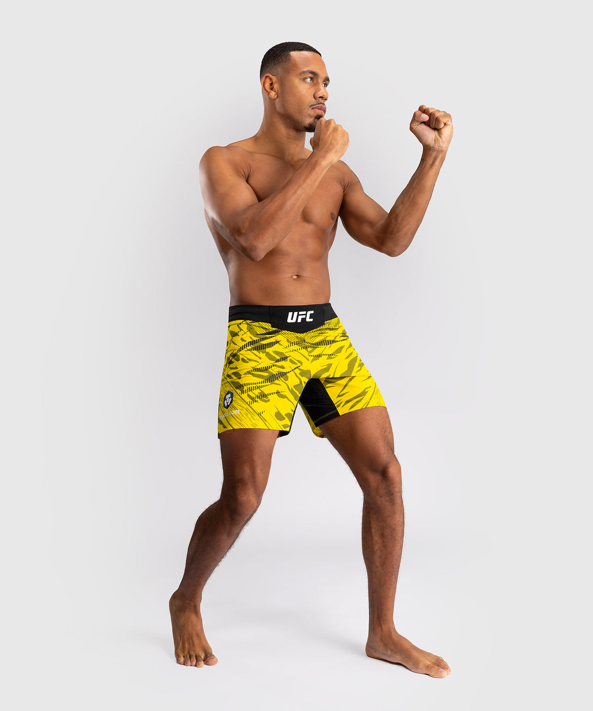 UFC Fusion by Venum Authentic Fight Night Herren Fight Short - Short Fit - Gelb