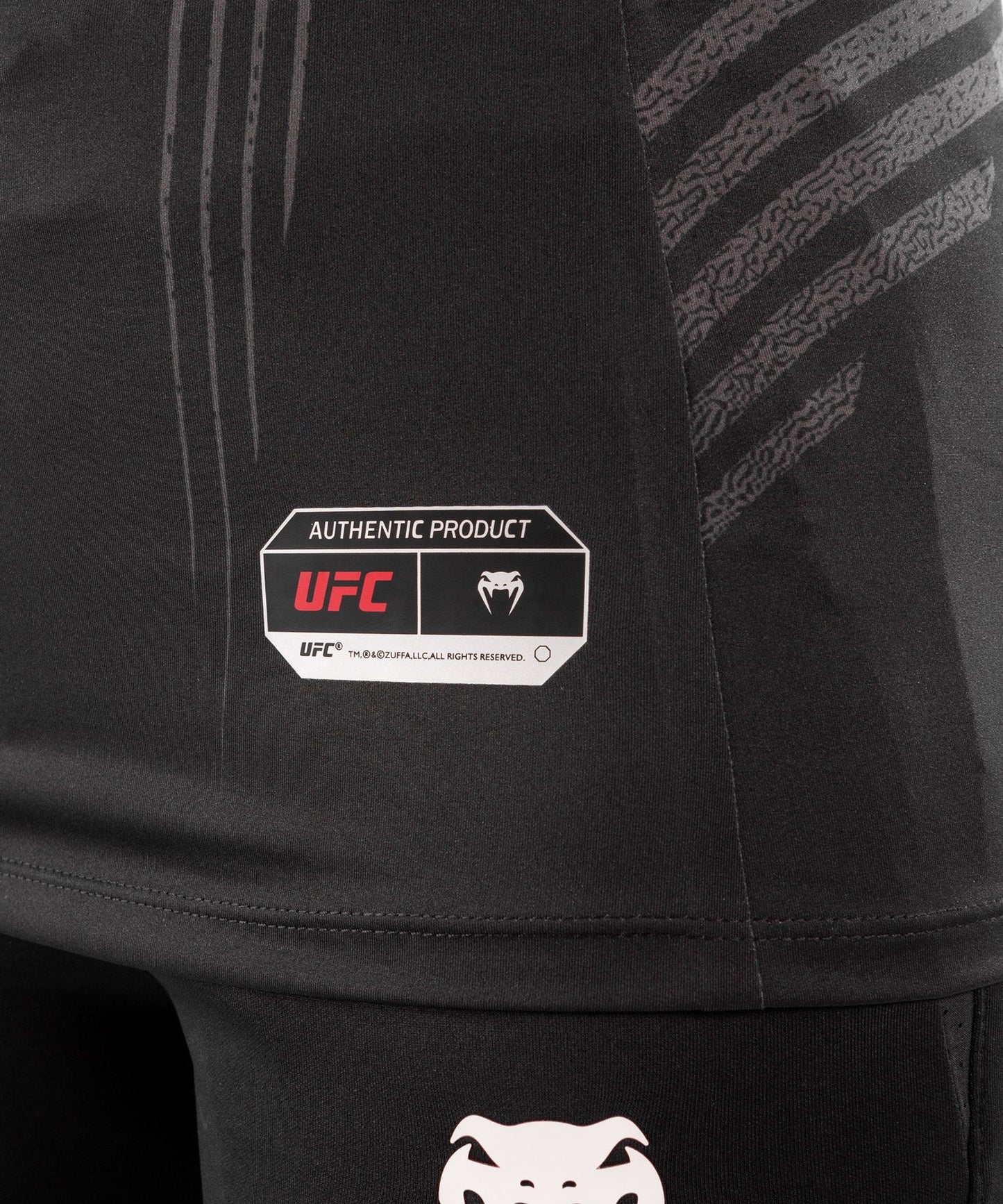 Venum Authentic Fight Night Women's UFC Technical T-Shirt - Schwarz