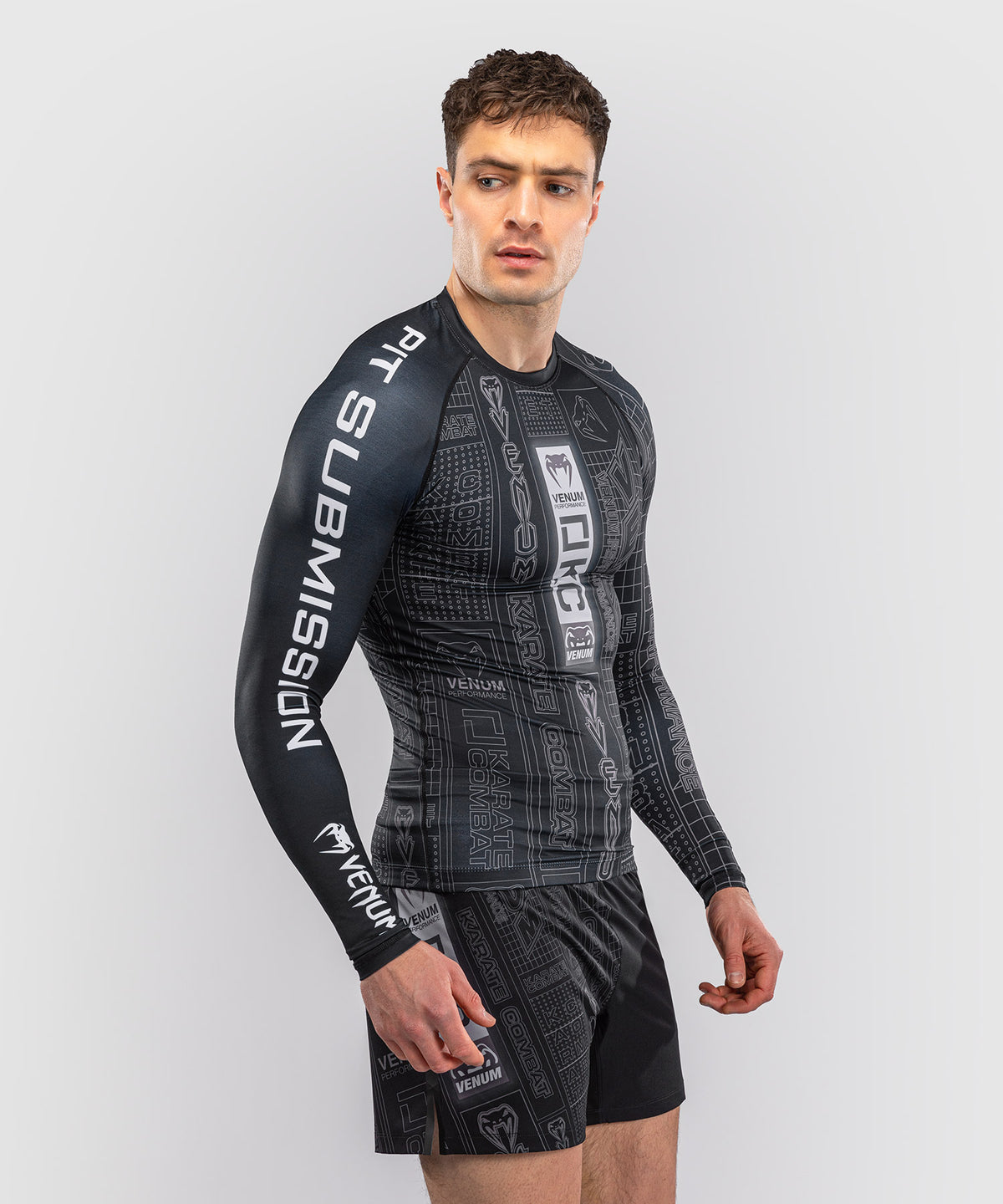 Rashguard à Manches Longues Karate Combat by Venum – Noir/Gris