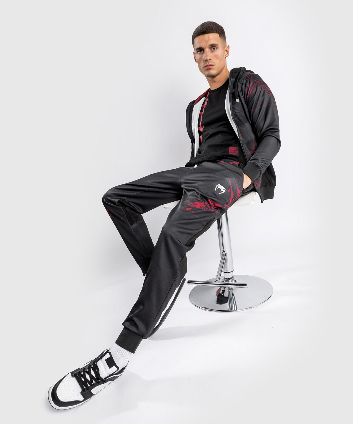UFC Venum Authentic Fight Week 2.0 Zipped Sweatshirt – Schwarz/Rot
