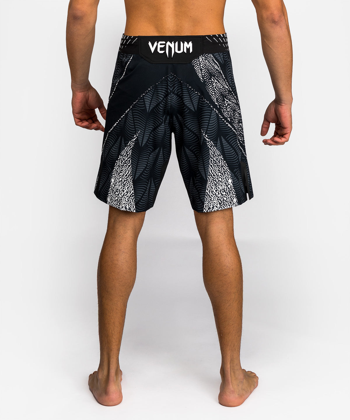 UFC Zenith by Venum Authentic Fight Night Lange Passform Fight Short Herren - Schwarz