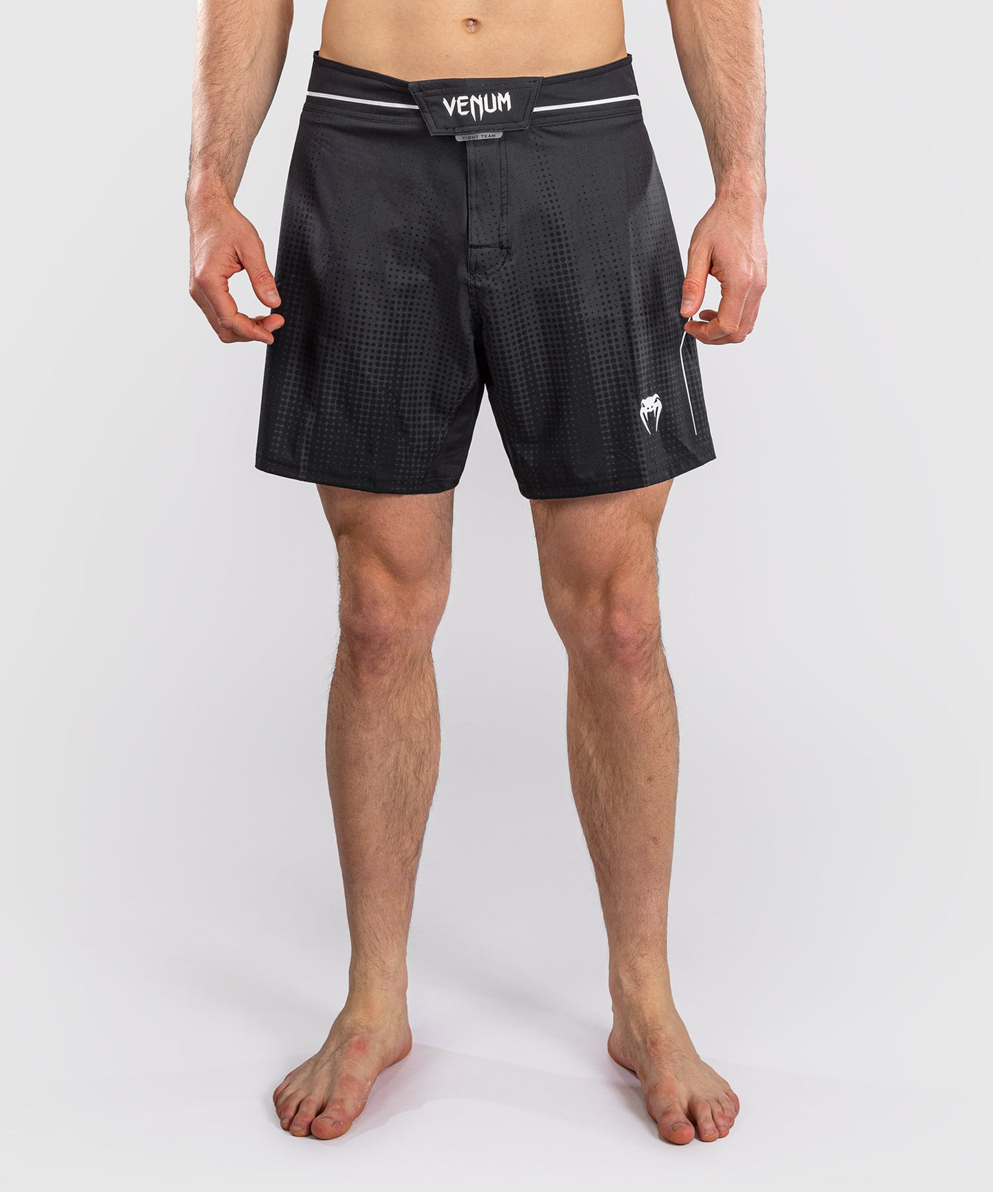 Venum Stealth Short de Combate – Negro/Blanco