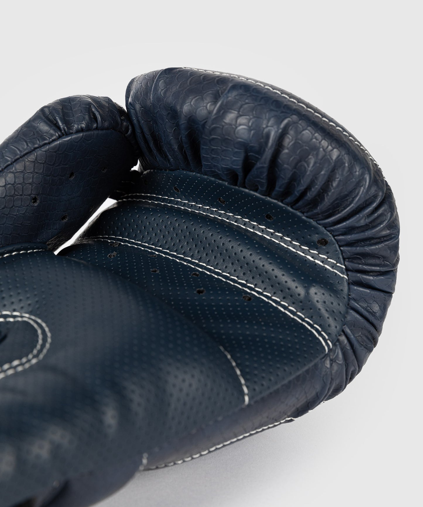 Venum Impact Evo Scales Boxhandschuhe – Mitternachtsblau