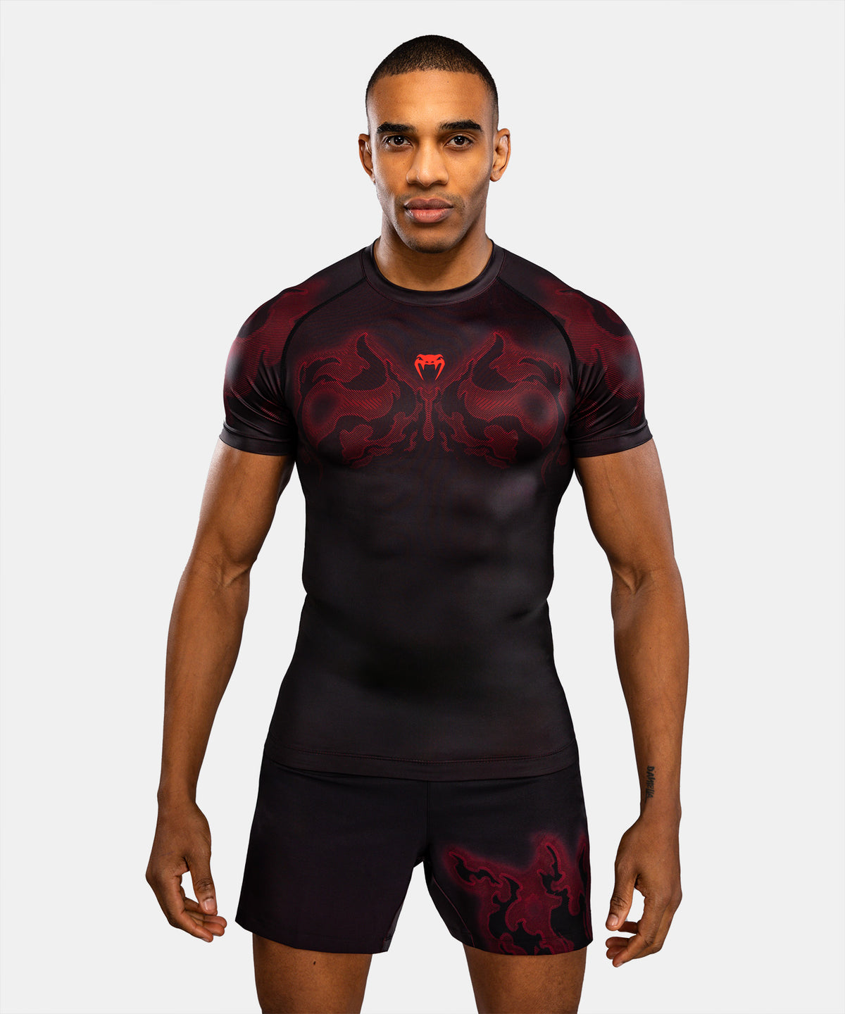 Venum Spectre Kurzarm Rashguard – Schwarz/Rot