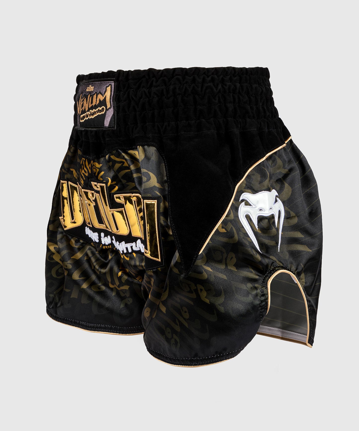 Venum Attack Pantaloncini da Muay Thai - Nero/Oro
