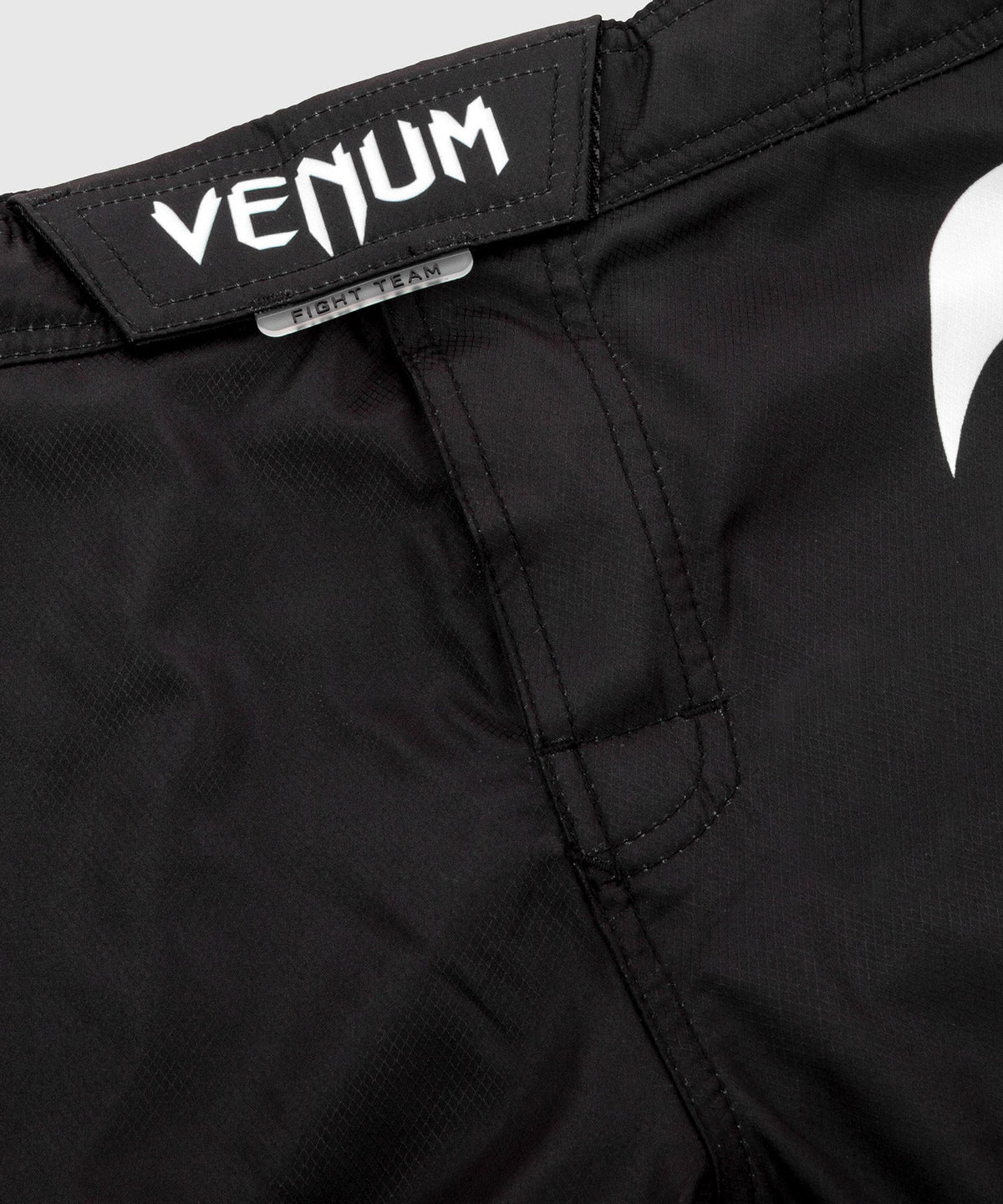 Fightshort Venum Light 3.0 - Noir/Blanc