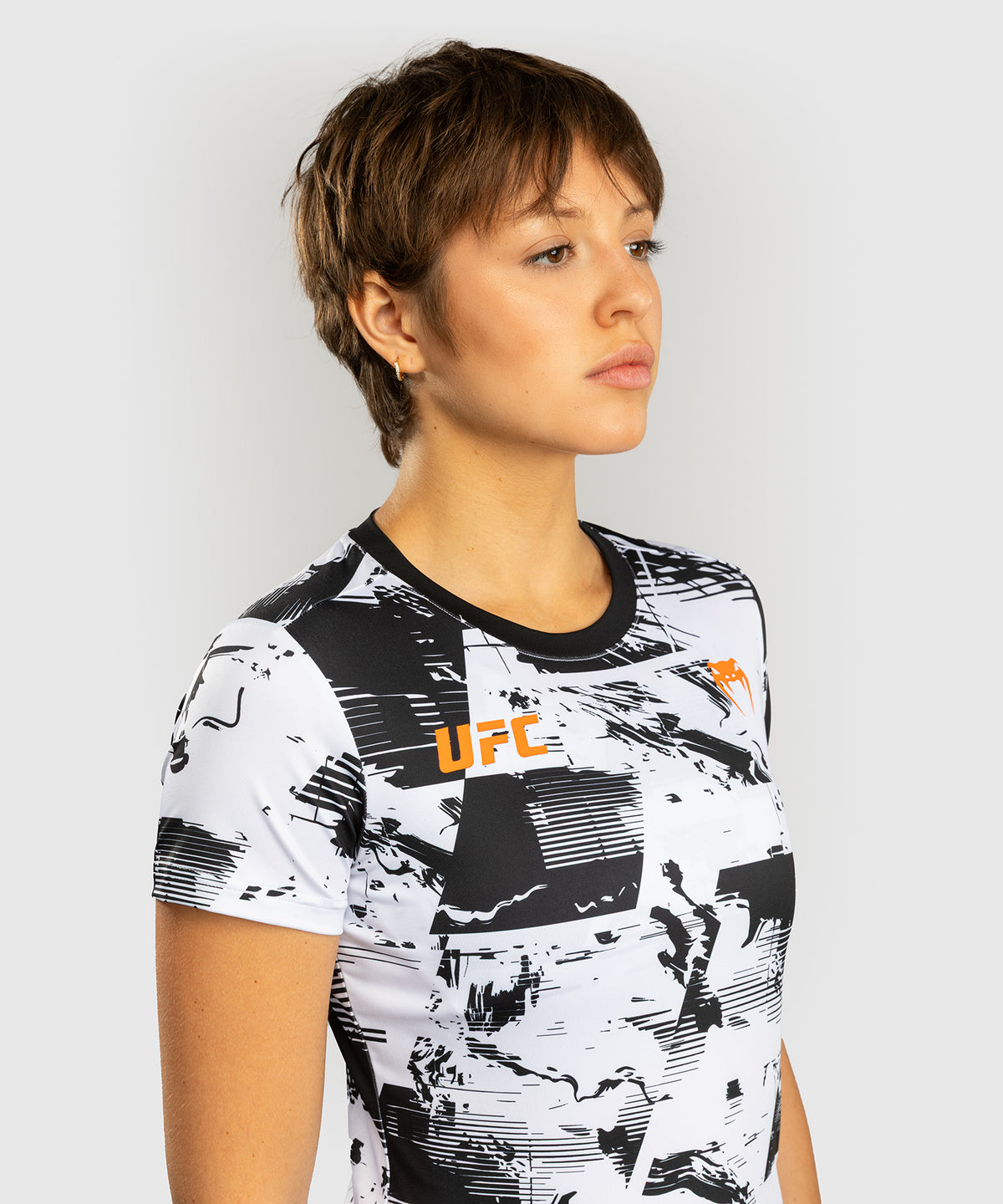 UFC Zenith by Venum Authentic Fight Week Performance Kurzarm T-Shirt Damen - Weiß