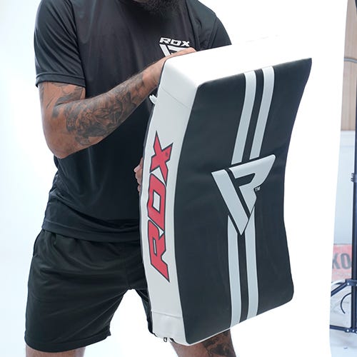 RDX Sport Scudo da Colpo