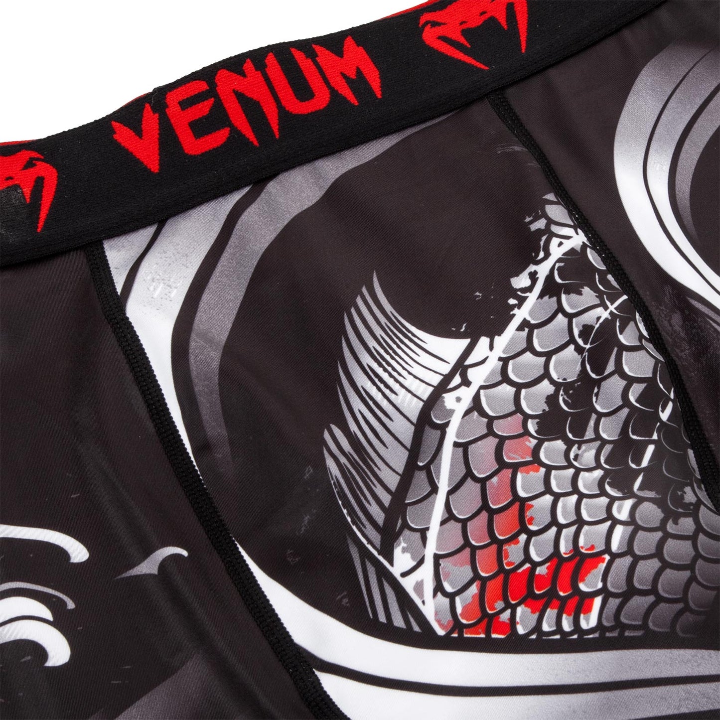 Short de compression Venum Koi 2.0 - Noir/Blanc
