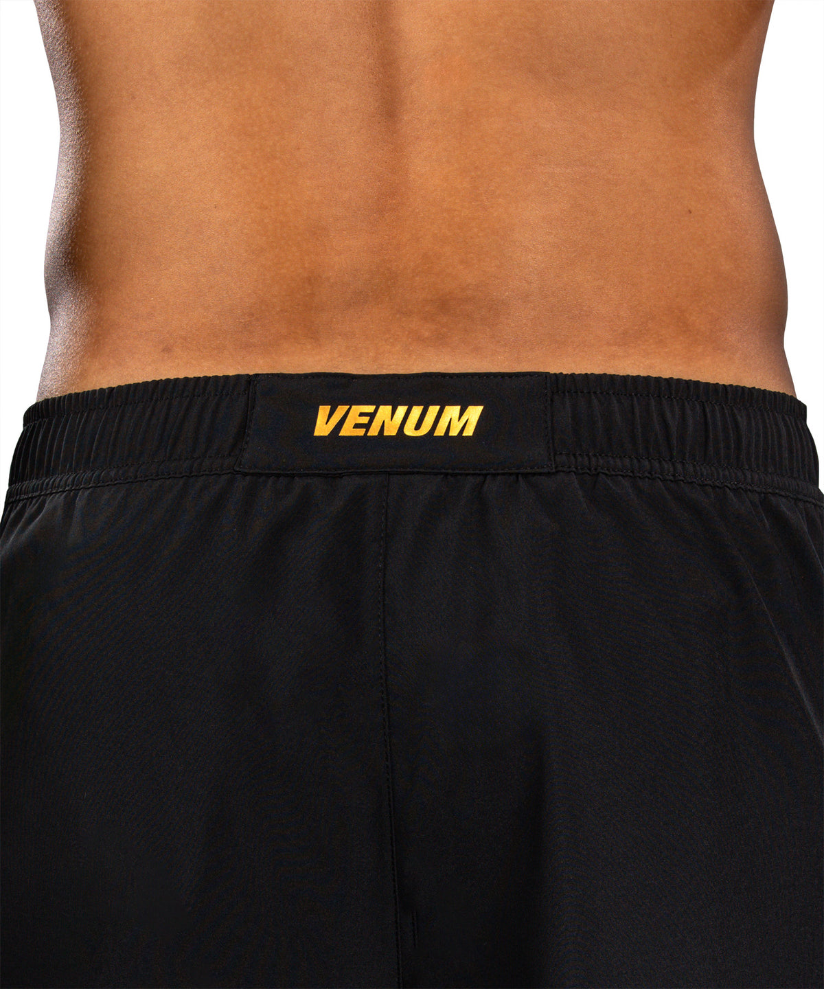 Venum G-Core Pantalón Corto de Entrenamiento - Negro/Oro