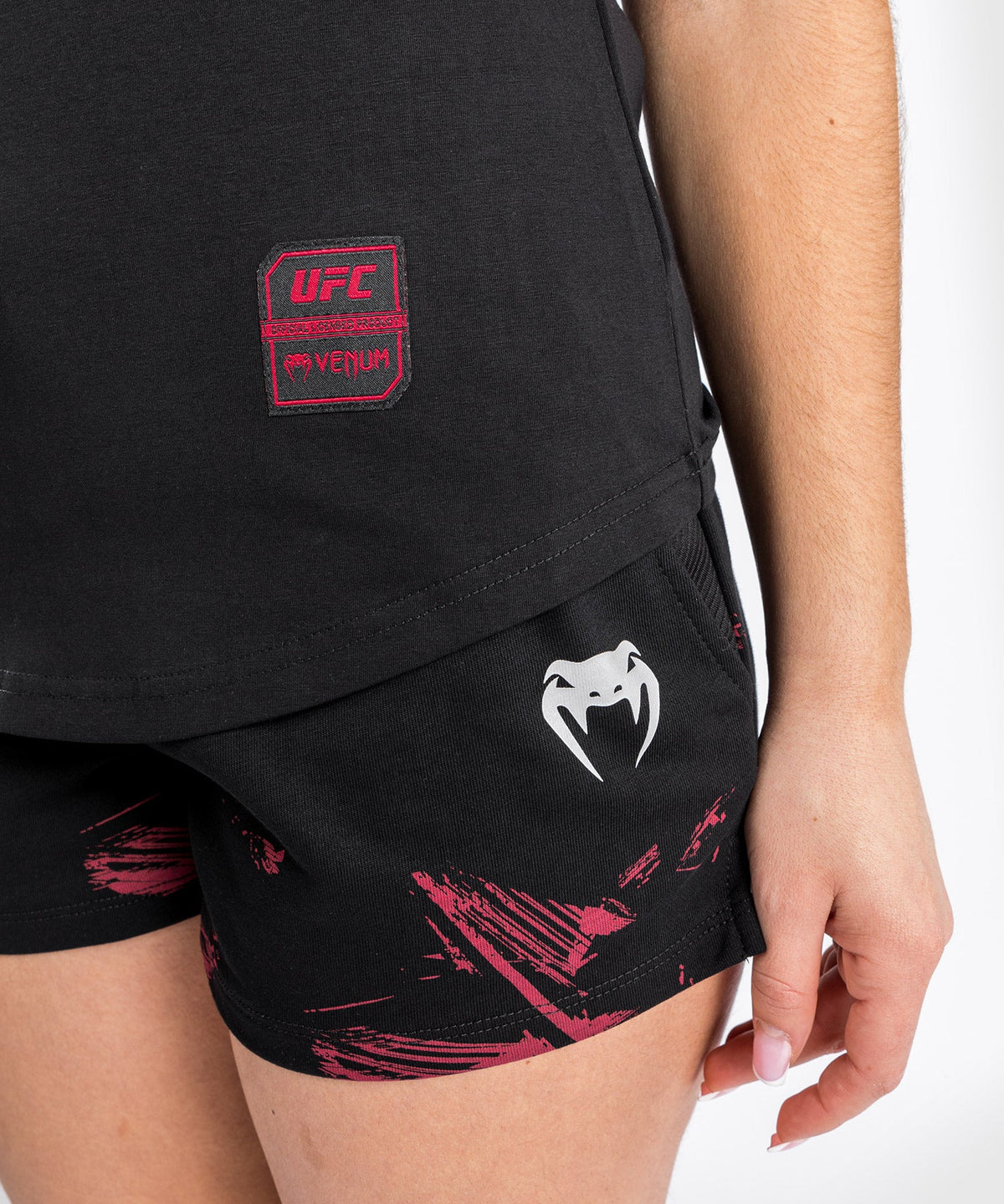T-Shirt UFC Venum Authentic Fight Week 2.0 - Pour Femmes - Noir/Rouge