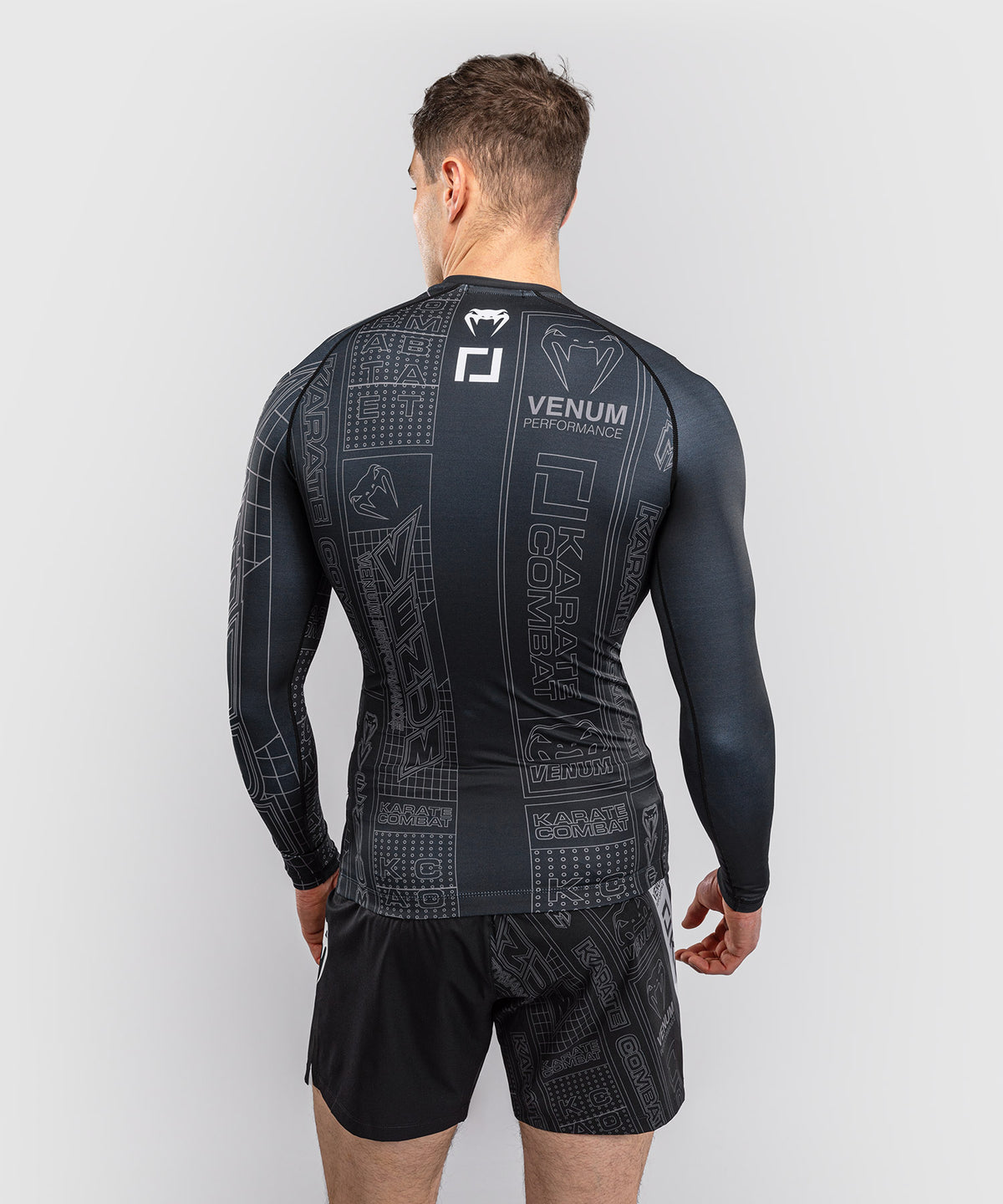 Rashguard à Manches Longues Karate Combat by Venum – Noir/Gris