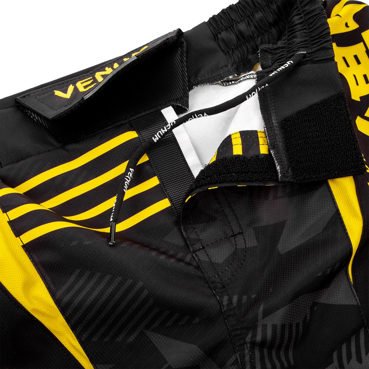 Pantalones MMA Venum Okinawa 2.0 - Negro/Amarillo