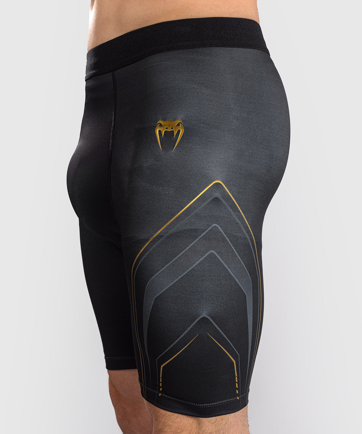 Venum Streamline Kompressionsshort – Schwarz/Gold