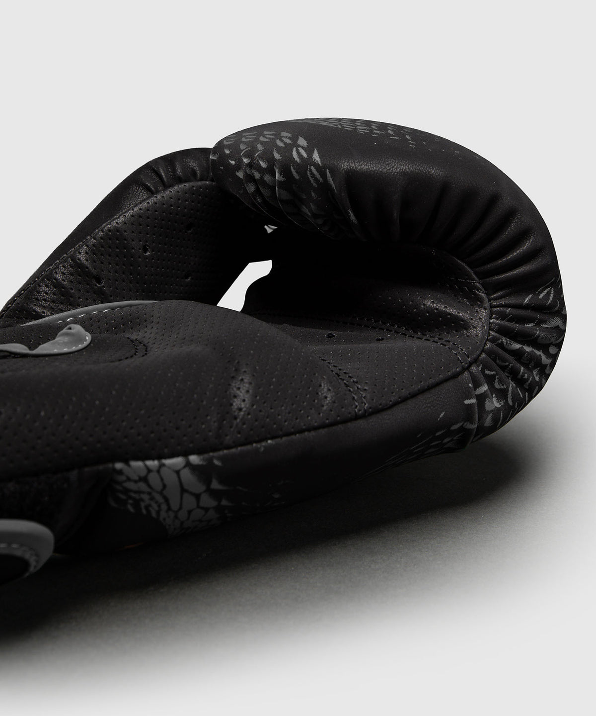 Venum Matupa Guantoni da boxe - Nero/Grigio/Oro