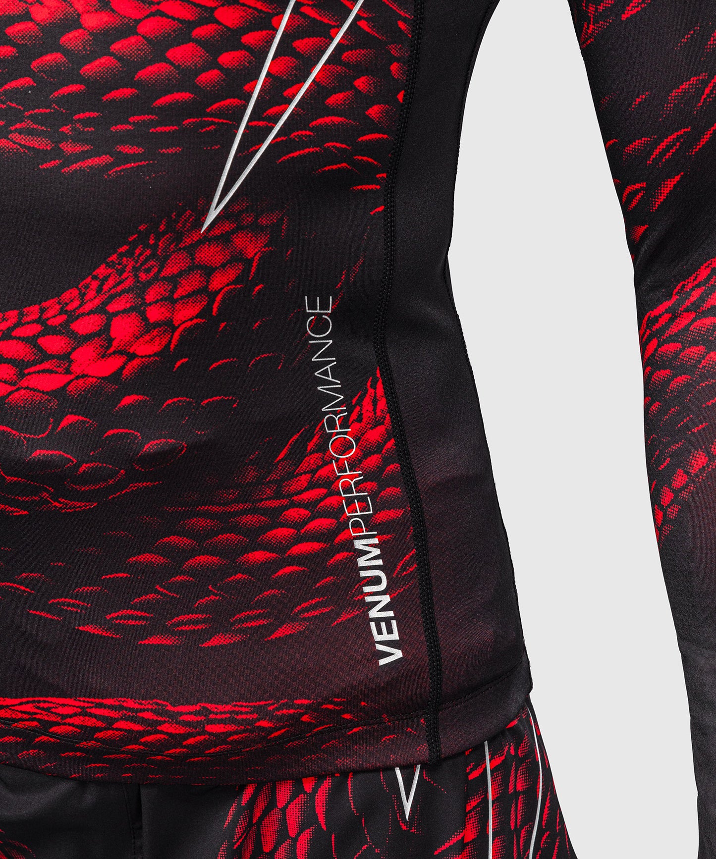 Rashguard à Manches Longues Venum Matupa - Noir/Rouge/Argent