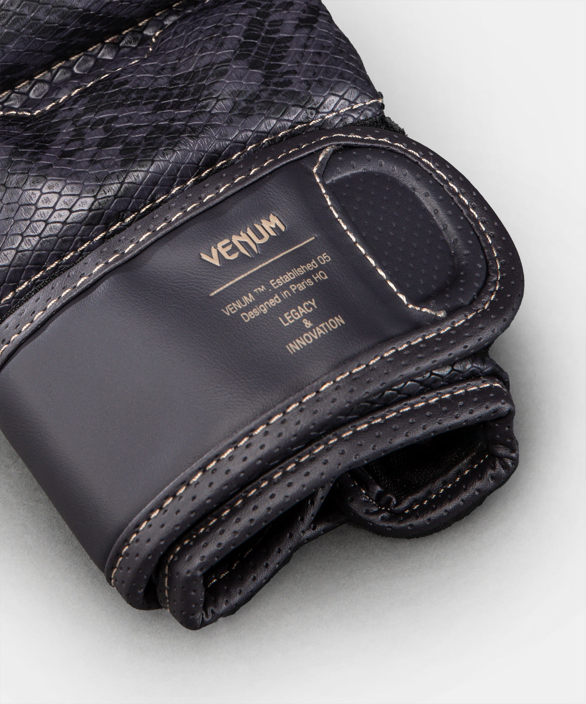 Gants de sparring MMA Venum Impact Evo Scales - Violet foncé