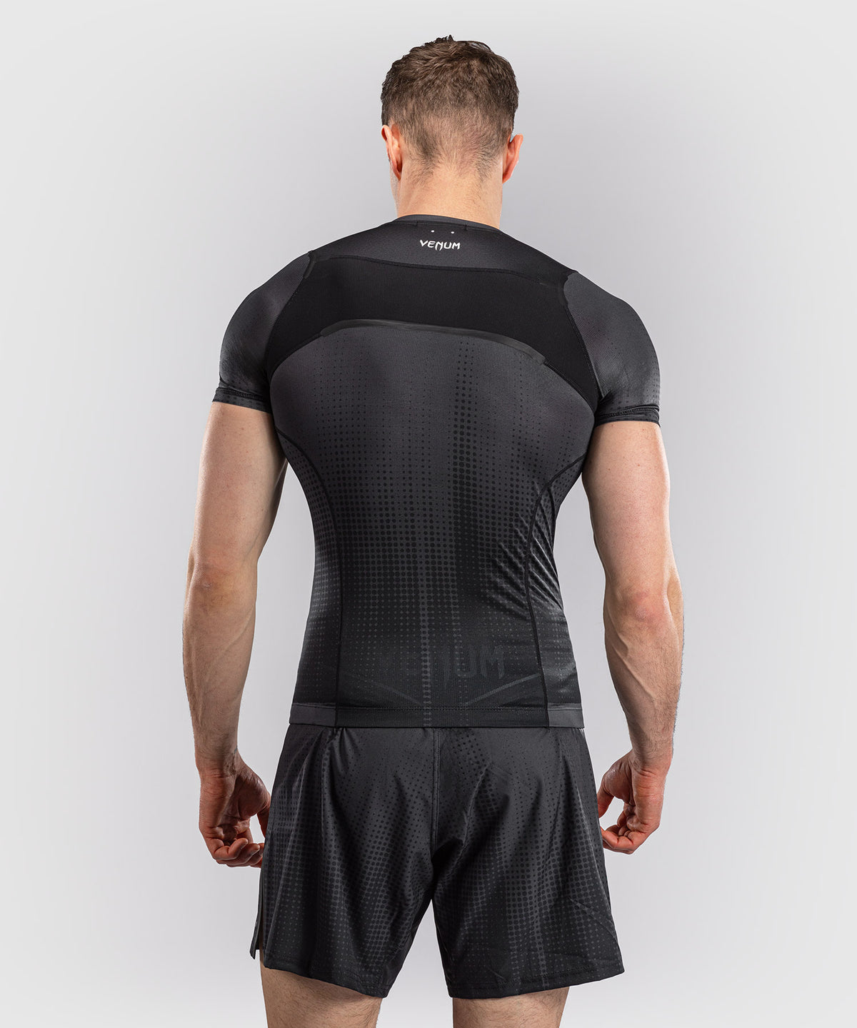 Rashguard à Manches Courtes Venum Stealth – Noir/Blanc
