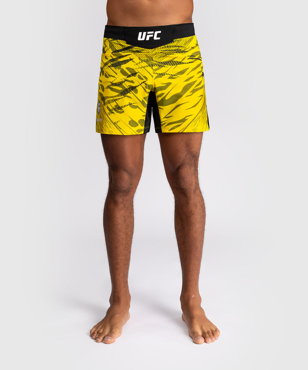 UFC Fusion by Venum Authentic Fight Night Herren Fight Short - Short Fit - Gelb