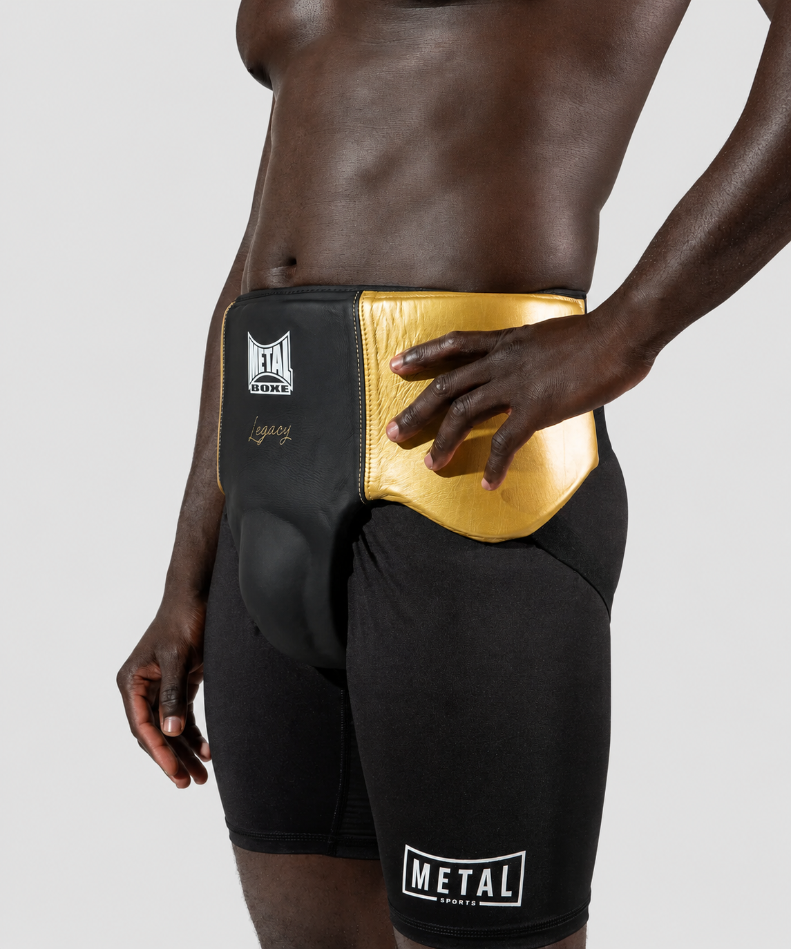 Metal Boxe Legacy Tiefschutz/Cup - Schwarz/Gold