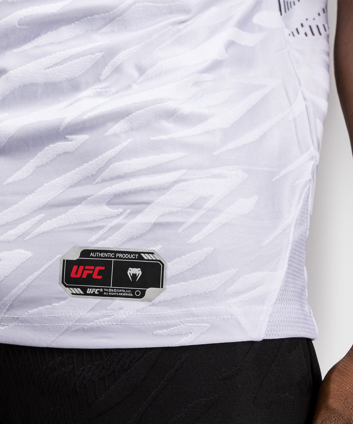 UFC Fusion by Venum Authentic Fight Night Maglietta Dry Tech per Uomo - Bianco