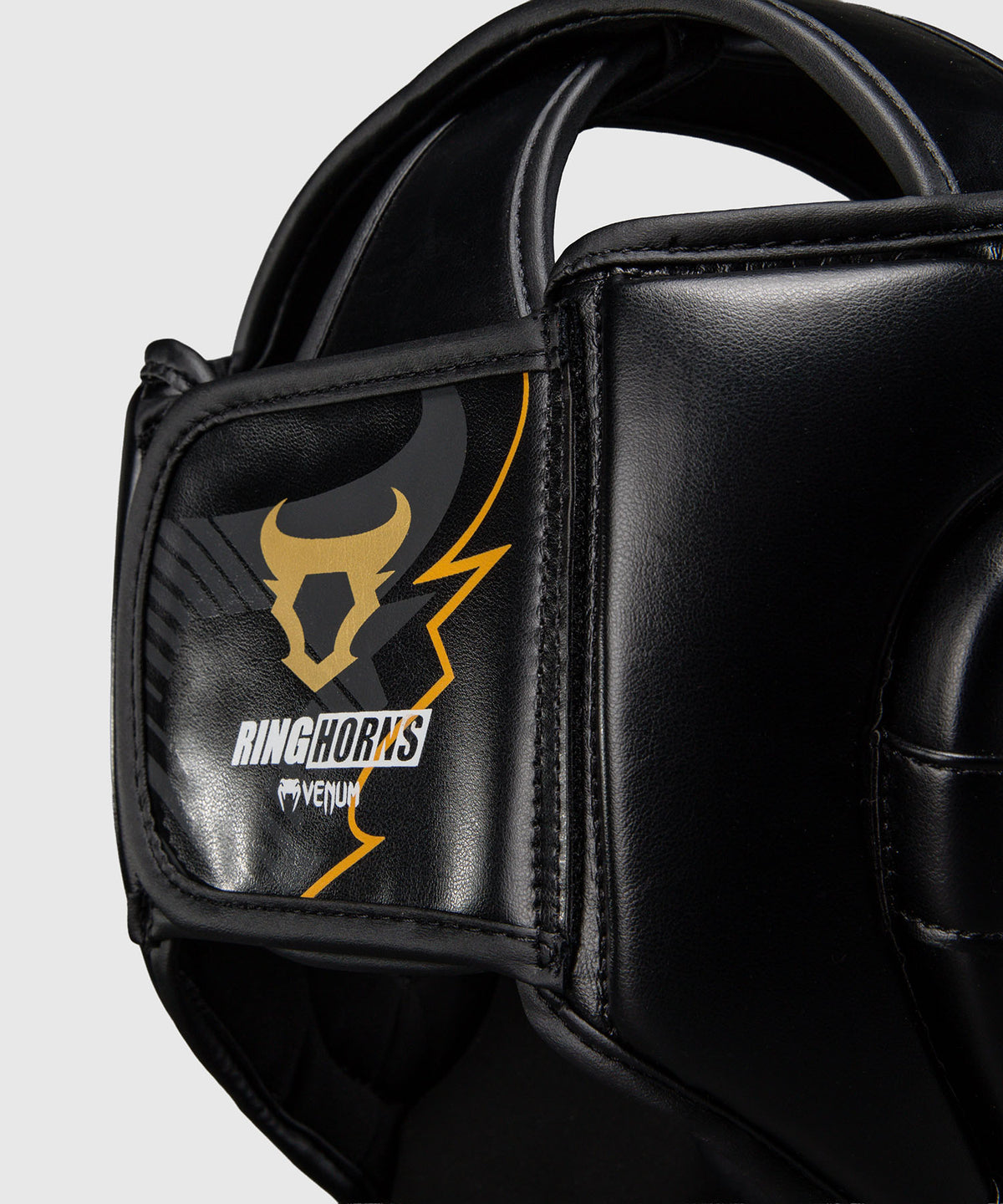 Venum Ringhorns Charger Casco Protettivo – Nero/Oro