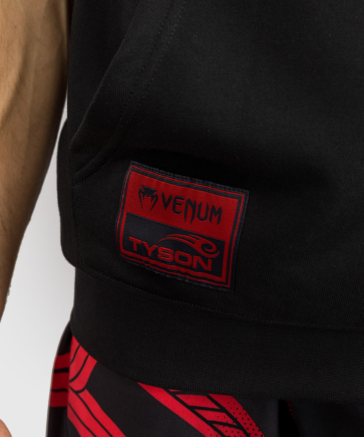 Venum x Mike Tyson Tiger Sudadera Sin Mangas - Negro Profundo/Rojo Intenso