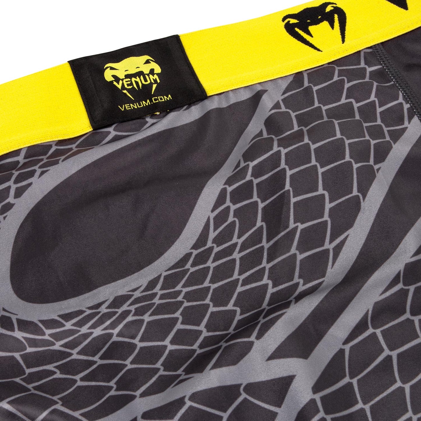 Short de compression Venum Snaker
