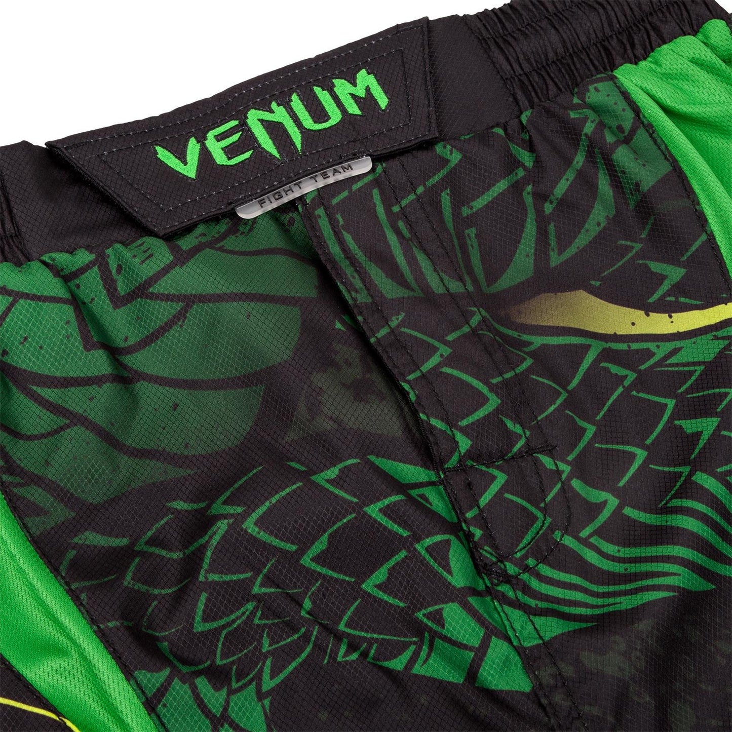 Fightshort court Venum Green Viper - Noir/Vert