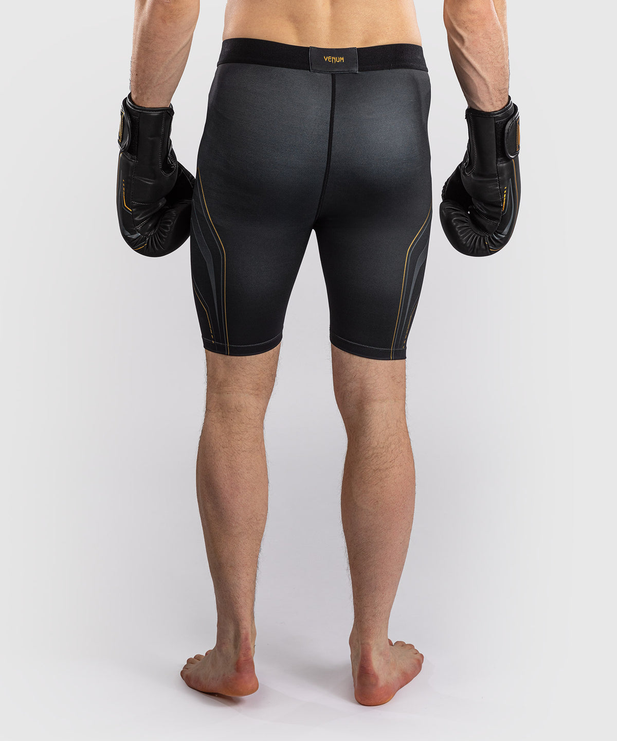 Venum Streamline Kompressionsshort – Schwarz/Gold