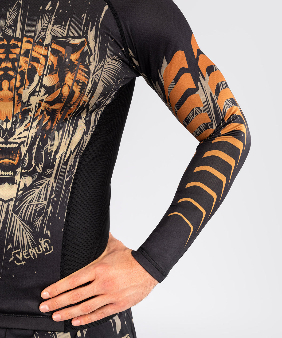 Venum Tiger Rashguard a Maniche Lunghe - Nero/Arancione Neon