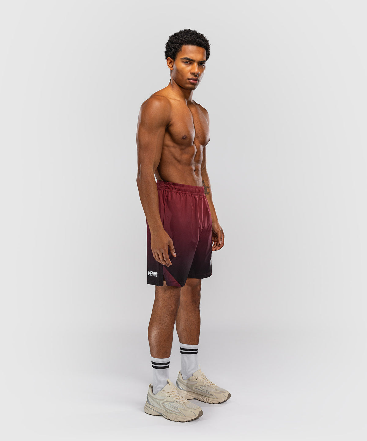 Venum Giant Shift Pantaloncini da allenamento - Nero/Rosso