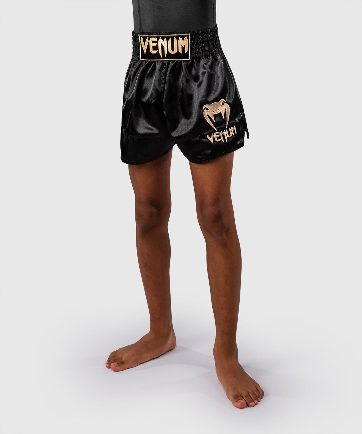 Venum Classic Short de Muay Thai para niños – Negro/Oro