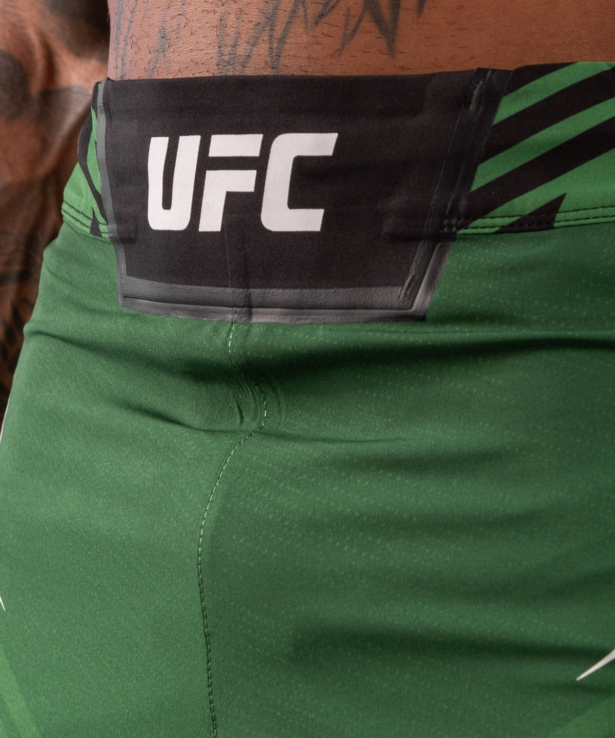 UFC Herren Fightshorts Venum Authentic Fight Night - Kurz geschnitten - Grün
