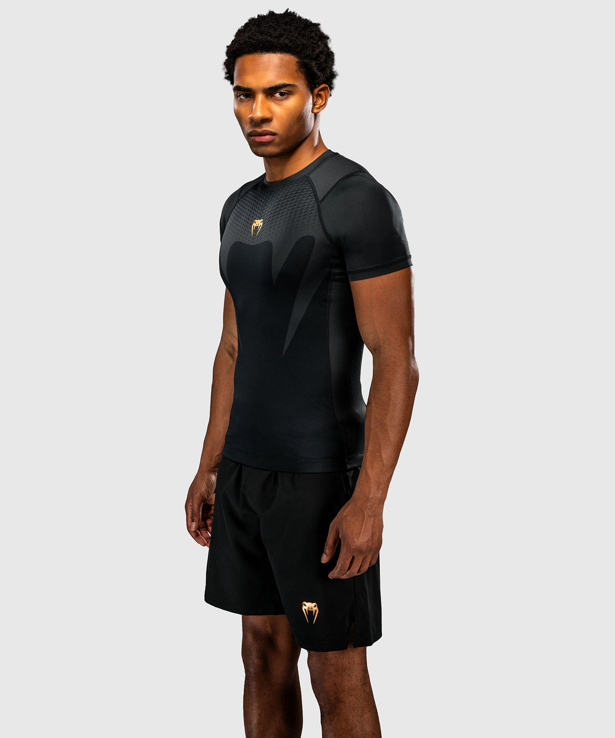 Venum Attack Rashguard de manga corta - Negro/Dorado