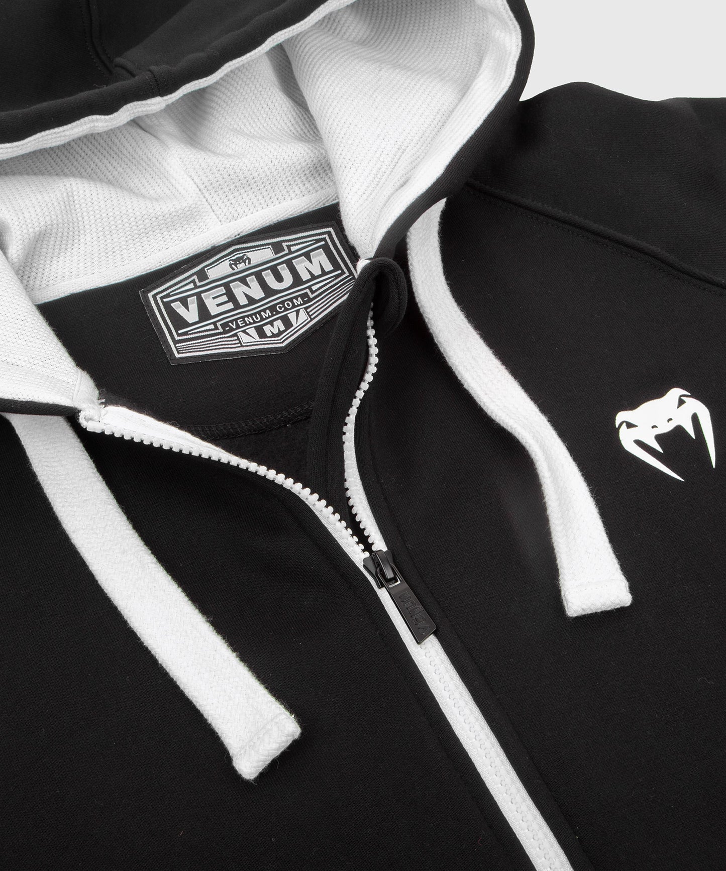 Sudadera Venum Contender 3.0 – Negro