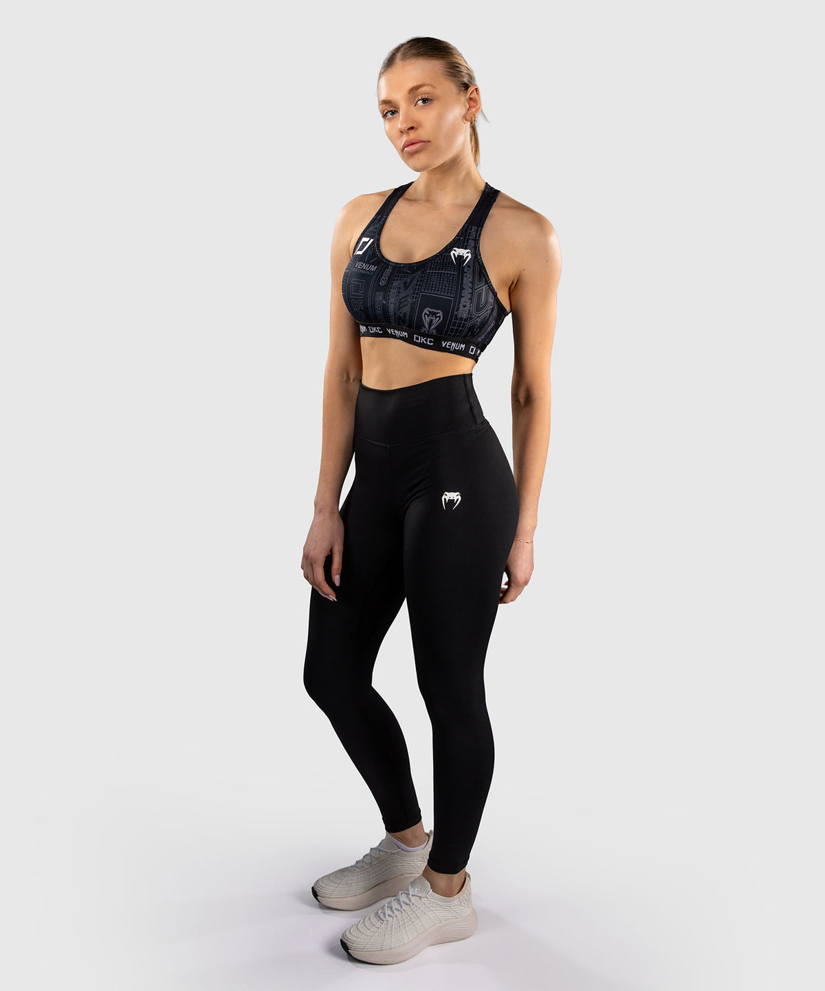 Karate Combat by Venum Sujetador Deportivo – Negro/Gris