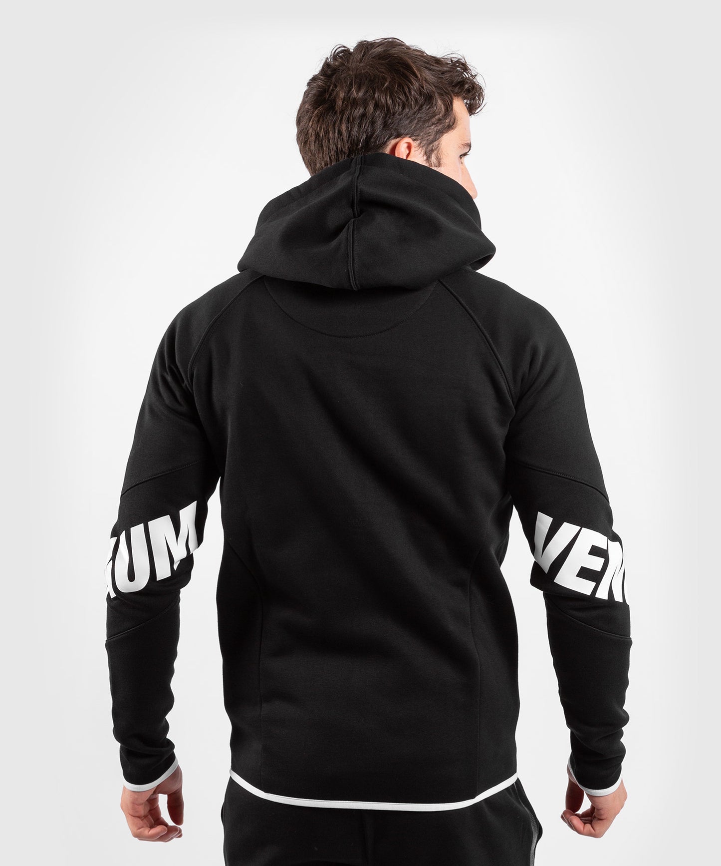 Sudadera Venum Contender 3.0 – Negro