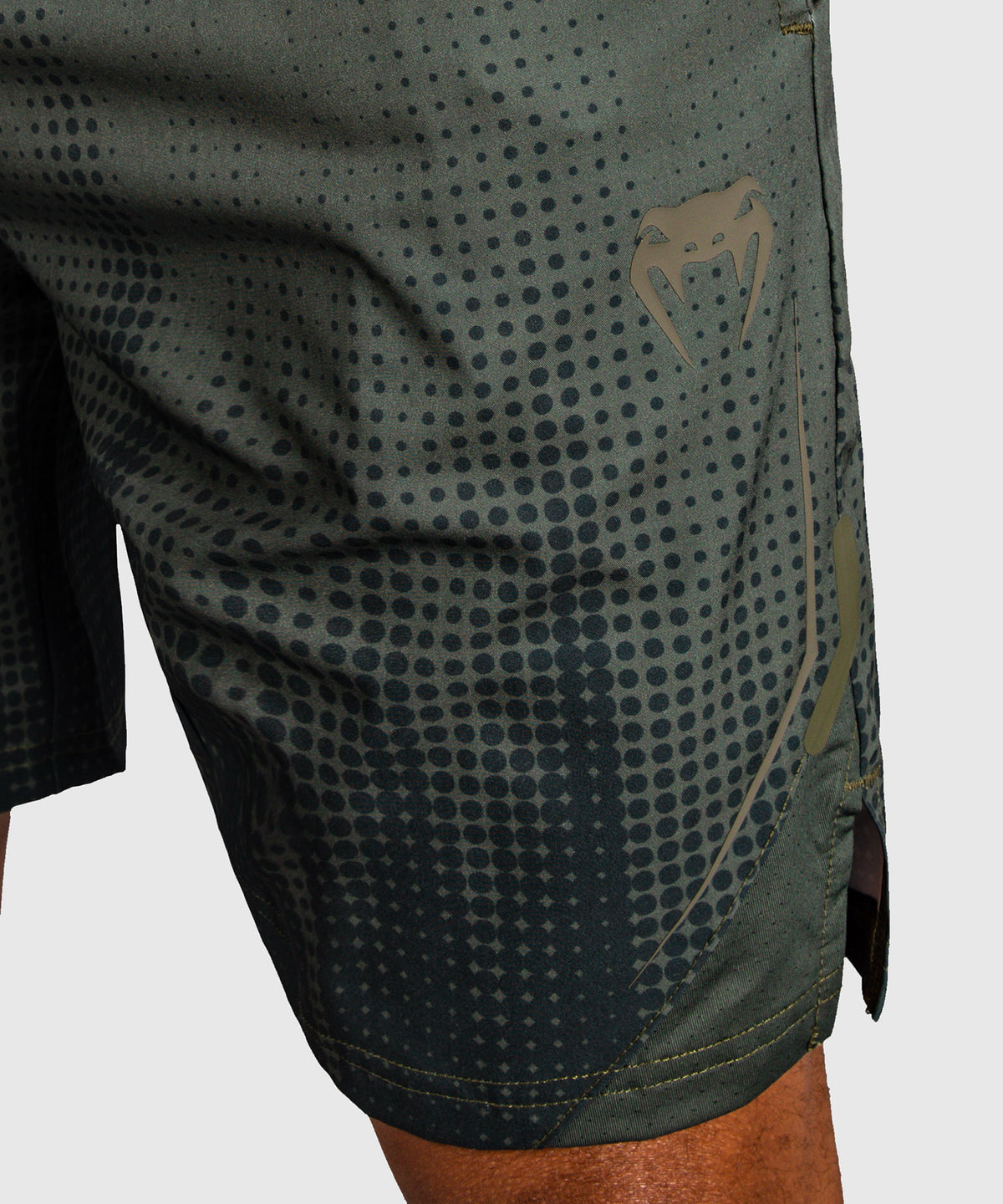 Short d’Entraînement Venum Stealth – Kaki/Vert Foncé