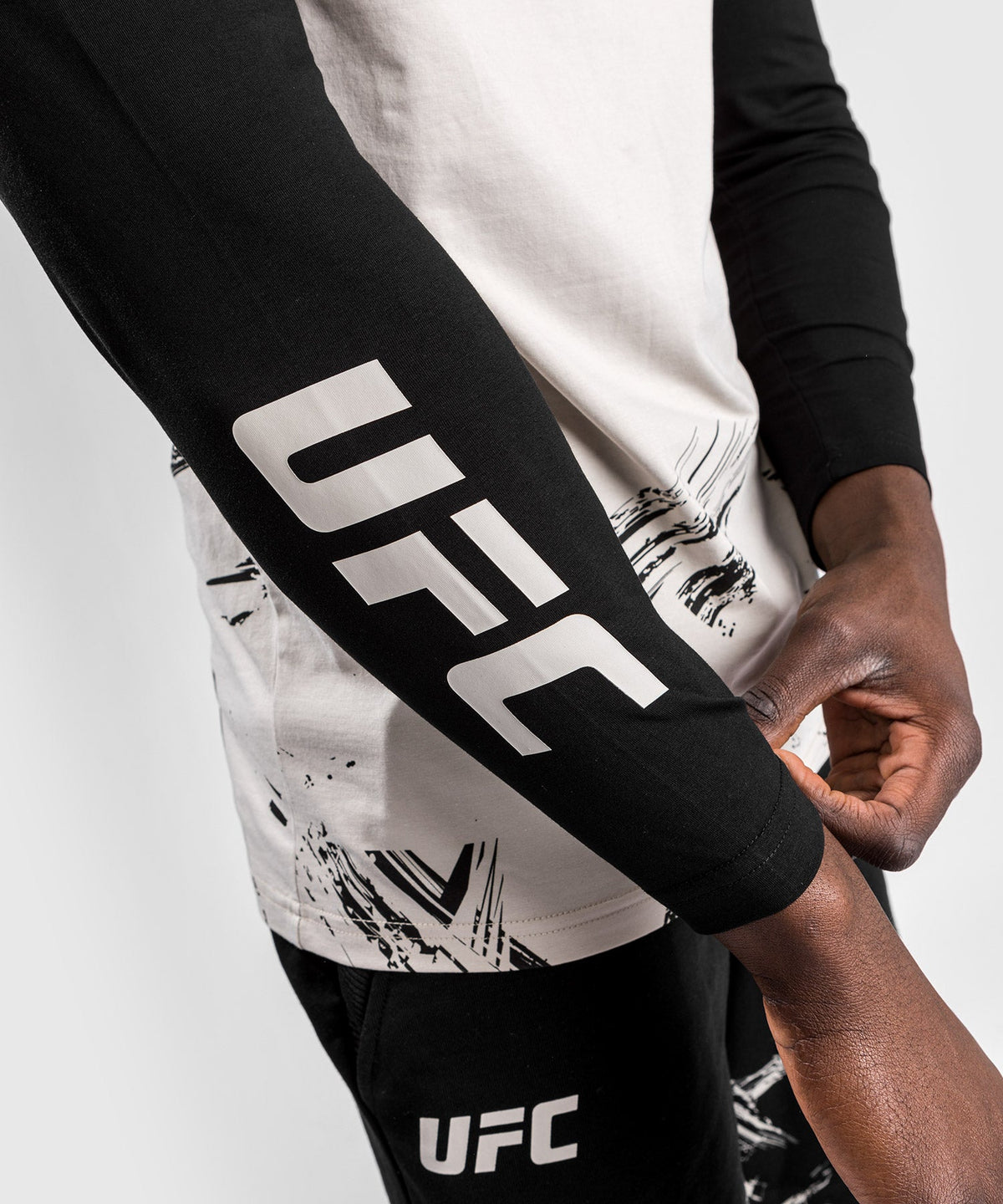 T-Shirt UFC Venum Authentic Fight Week 2.0 - Long Sleeve - Sand