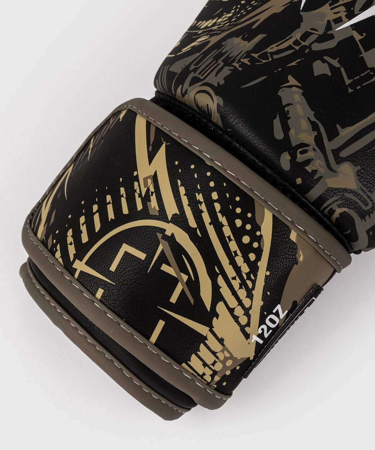 Gants de Boxe Venum Invader - Noir/Sable
