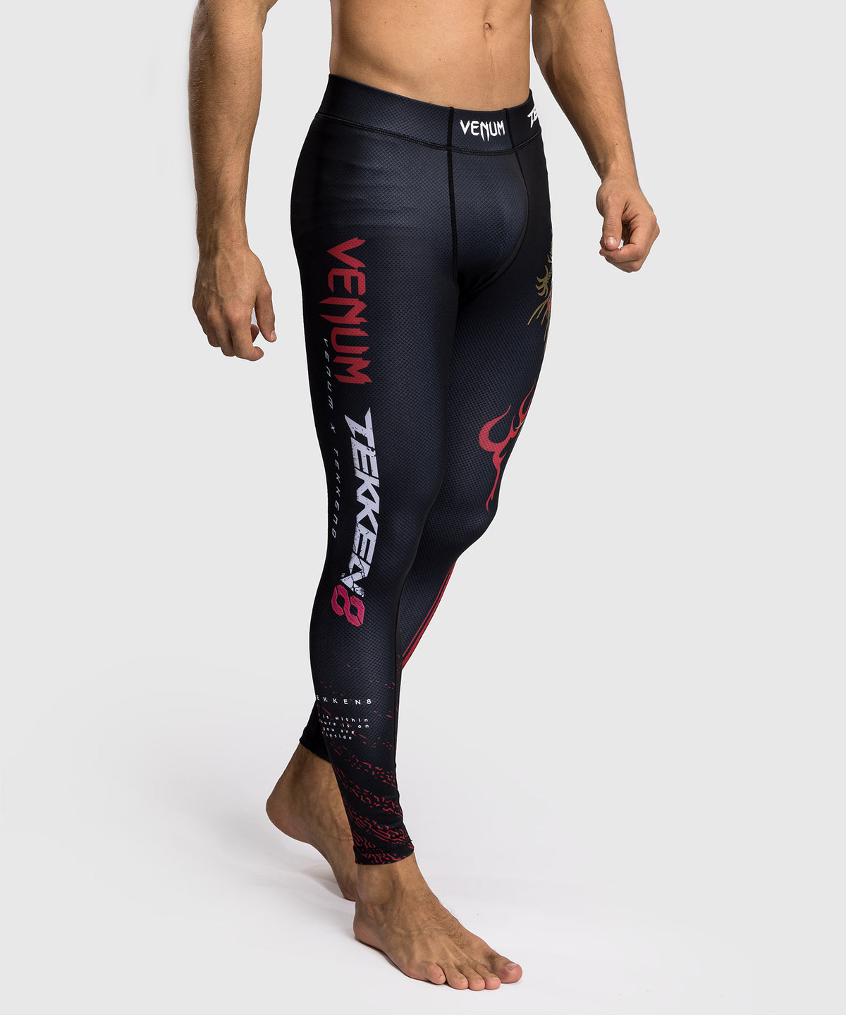 Venum x TEKKEN 8 - Marshall Law Spats - Schwarz/Rot/Gold