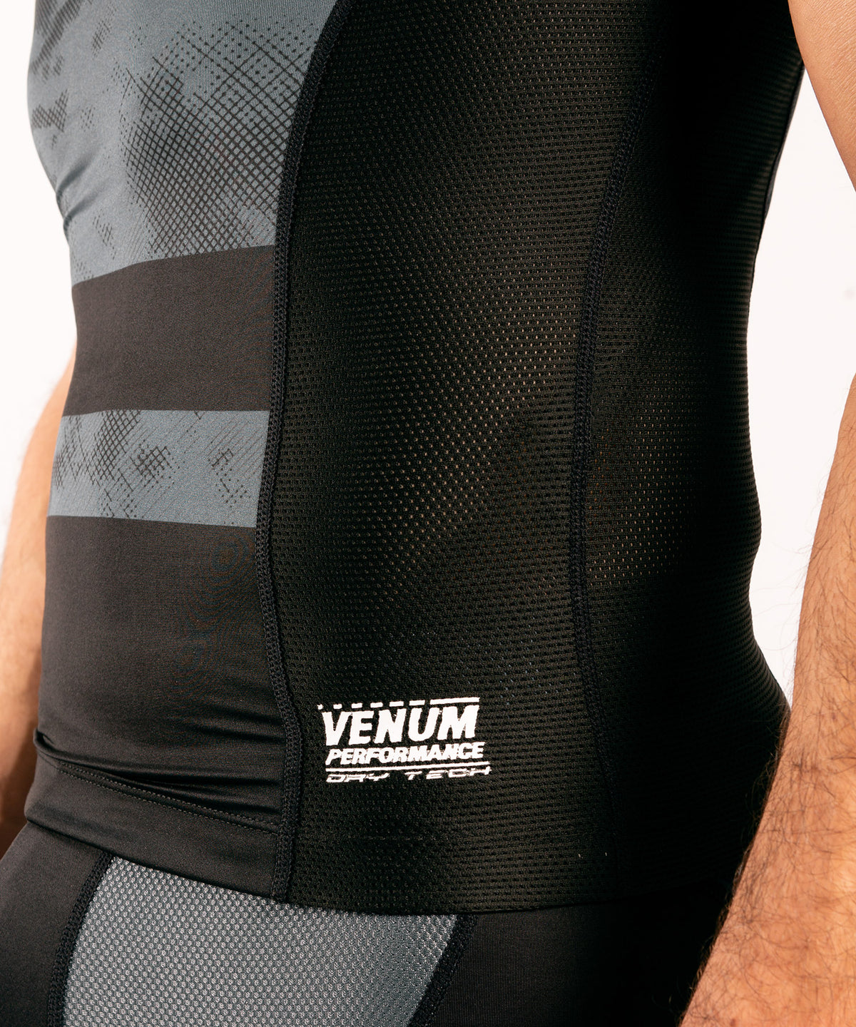 Venum Sky247 Rashguard - Kurzarm