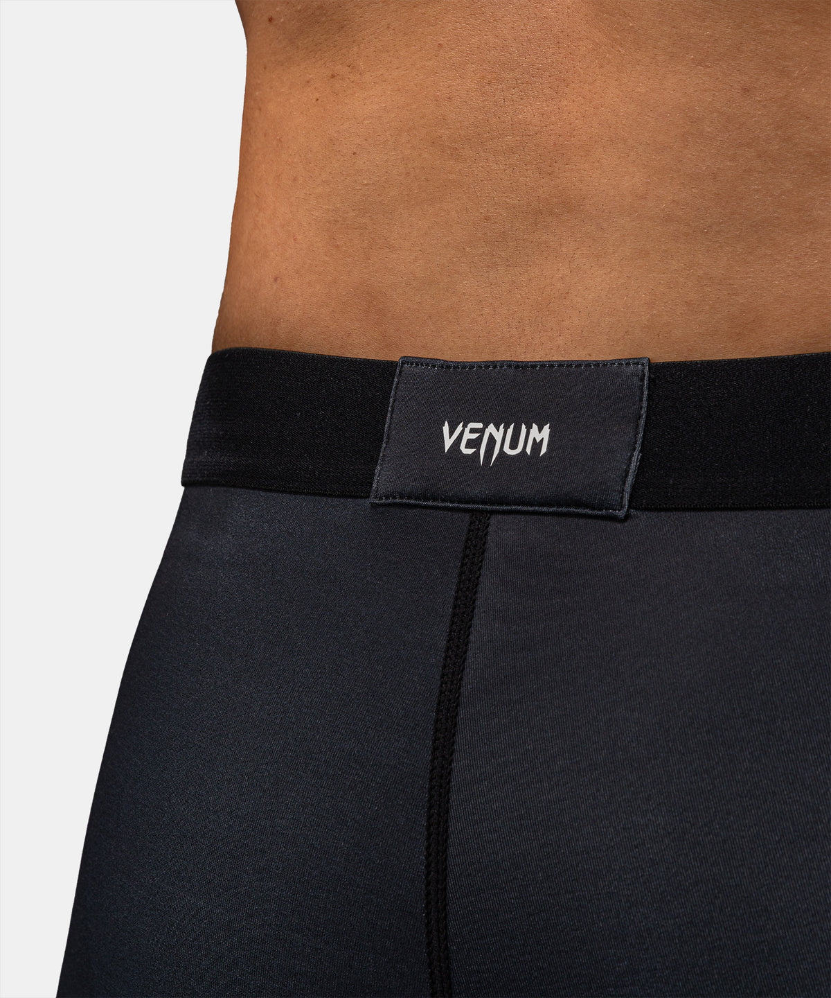 Venum Streamline Pantaloncini a Compressione – Nero/Bianco