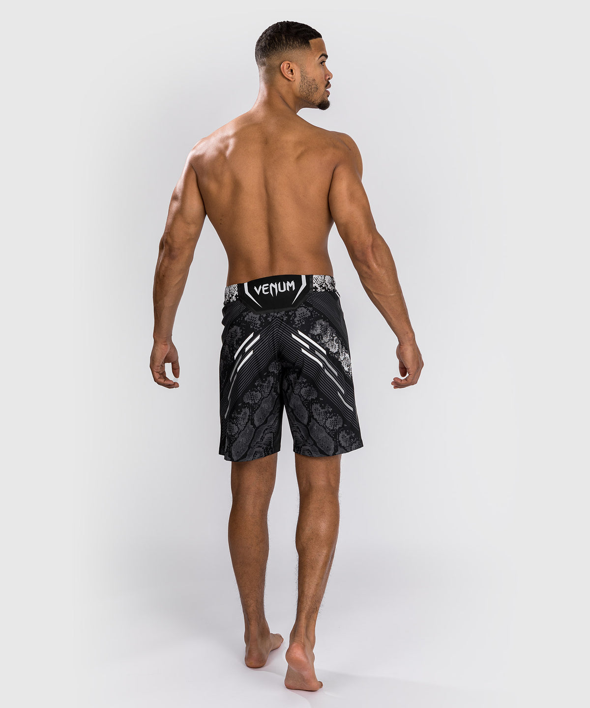 Shorts de combat Coupe longue pour Hommes UFC Adrenaline by Venum Authentic Fight Night - Noir