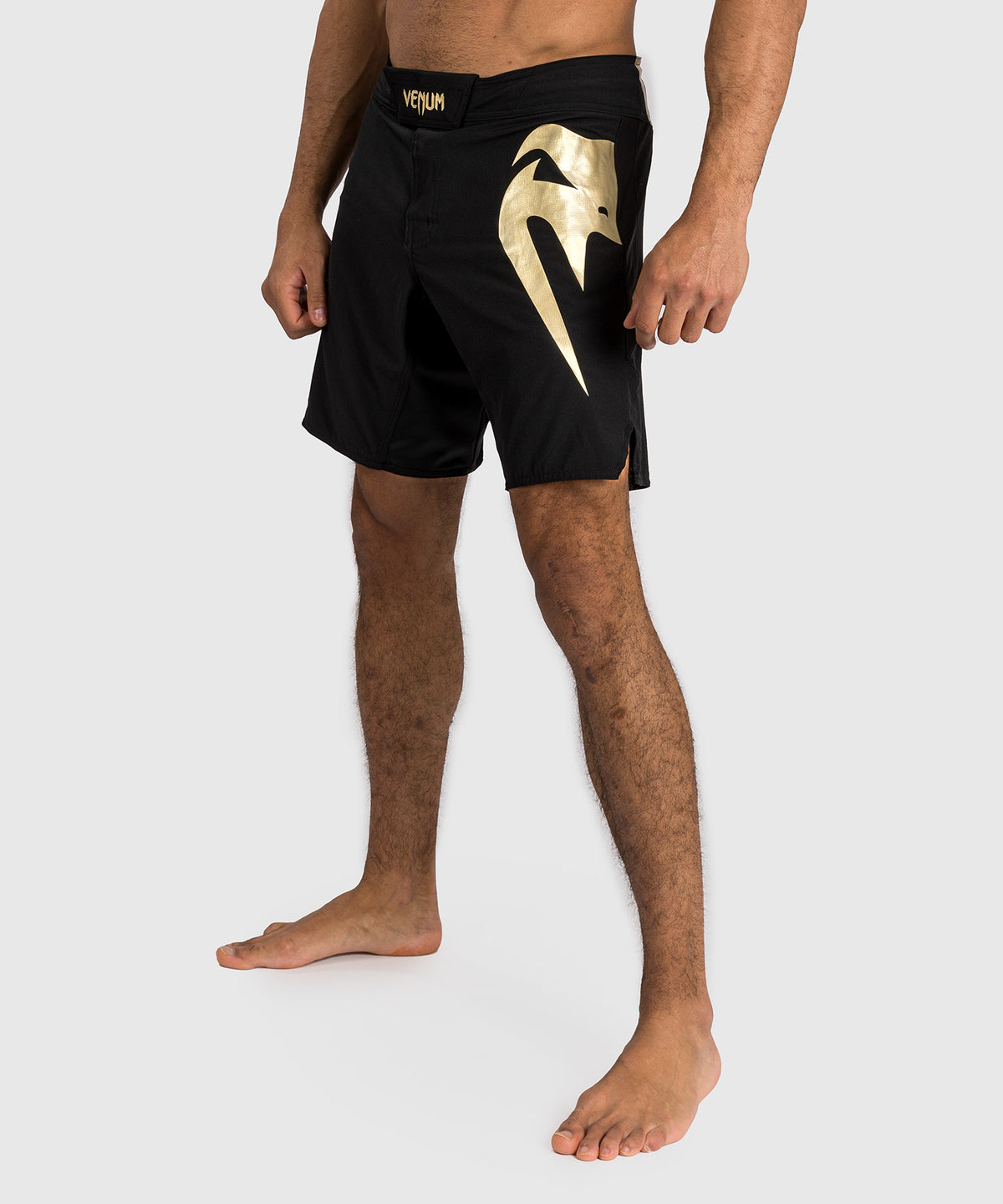 Venum Light 5.0 Fightshorts - Black/Gold