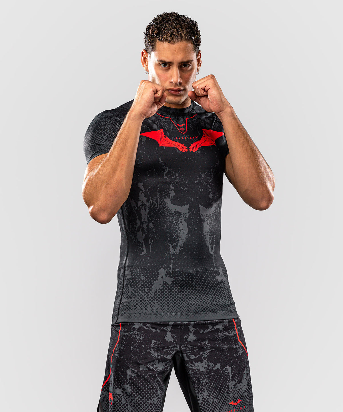Venum x Batman Kurzarm-Rashguard - Schwarz/Grau/Rot