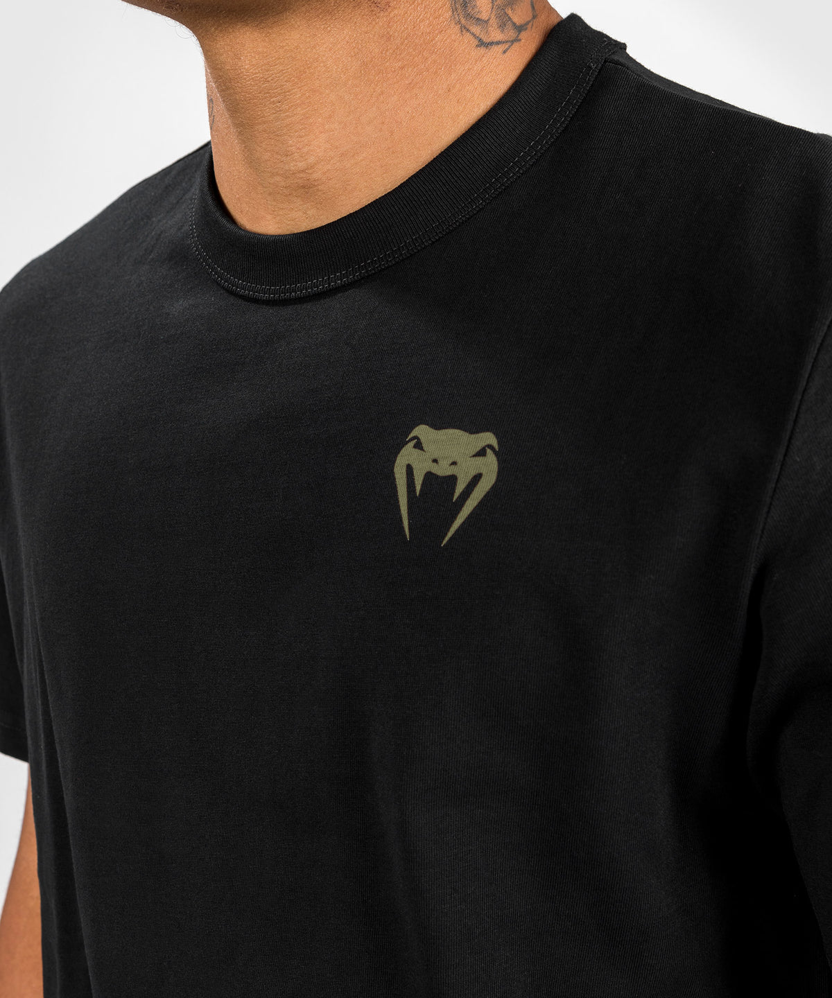 Venum Fangs T-Shirt - Gerader Schnitt - Schwarz