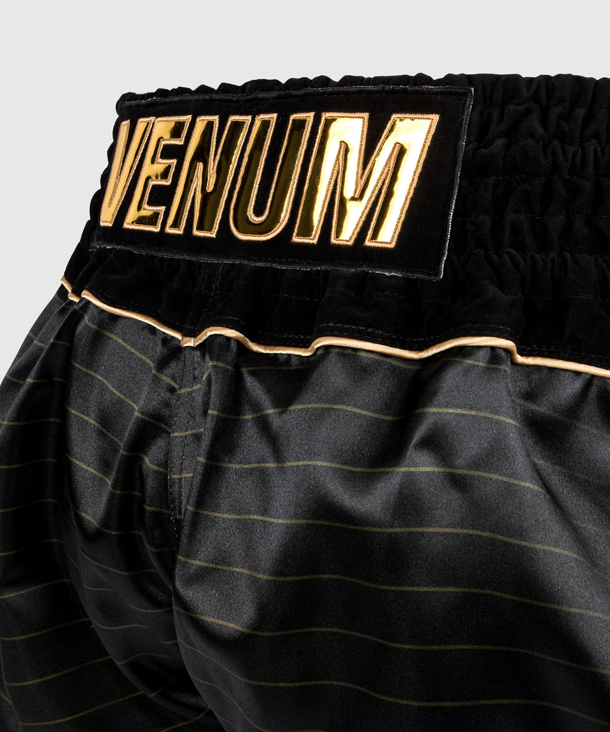 Venum Attack Pantaloncini da Muay Thai - Nero/Oro