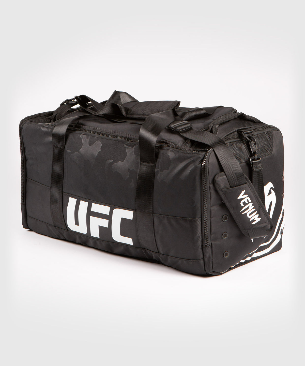 UFC Venum Authentic Fight Week Ausrüstungstasche